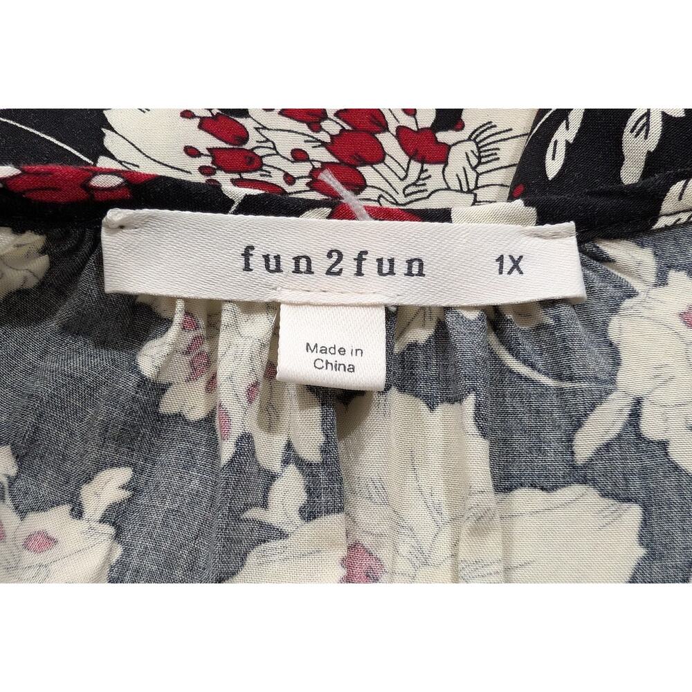 Fun2Fun Top Stitch Fix Black Floral Pintuck Pleats Blouse Women's Size 1X - Picture 5 of 6